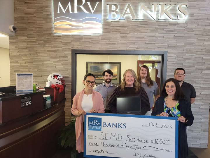 Twin City News MVR Bank Donation